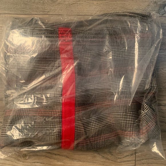 NWT G.I.L.I.  PETITE WIDE LEG PLAID PANTS BLACK/RED STRIPE-VARIOUS SIZES - Picture 5 of 12